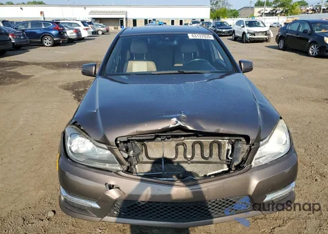 2014 Mercedes-Benz C 300 4Matic из США, поврежденный, VIN WDDGF8AB3EG202105